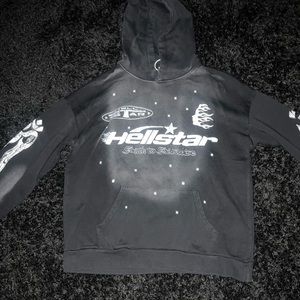 Black Hill star hoodie